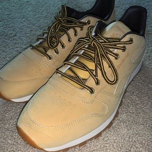 Reebook Canvas Originals with Gum Soles